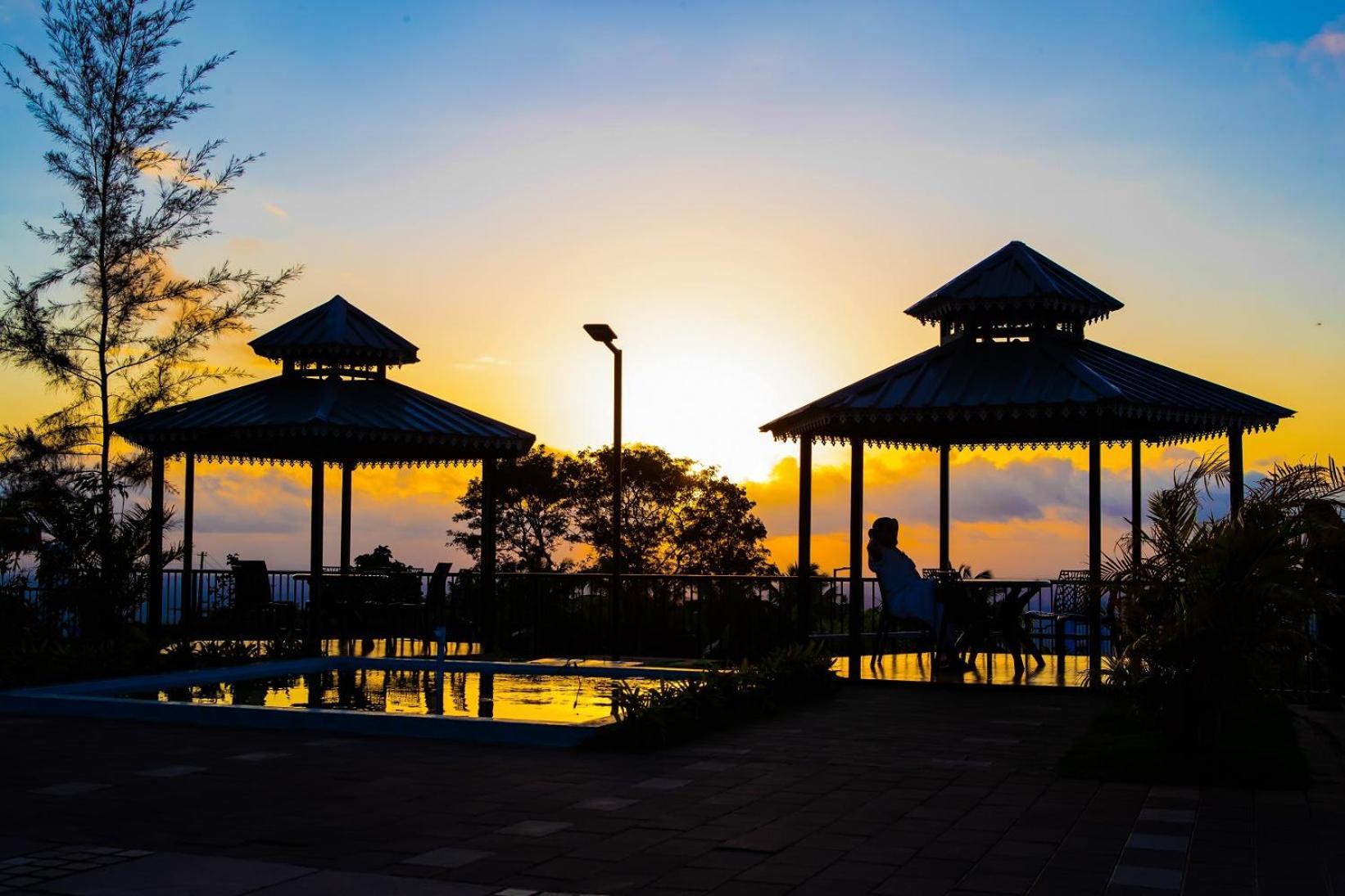 Misty Green Hills Parks & Resorts Kondotty 外观 照片